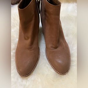 Dolce Vita Jaeger Teak Brown Nubuck Booties